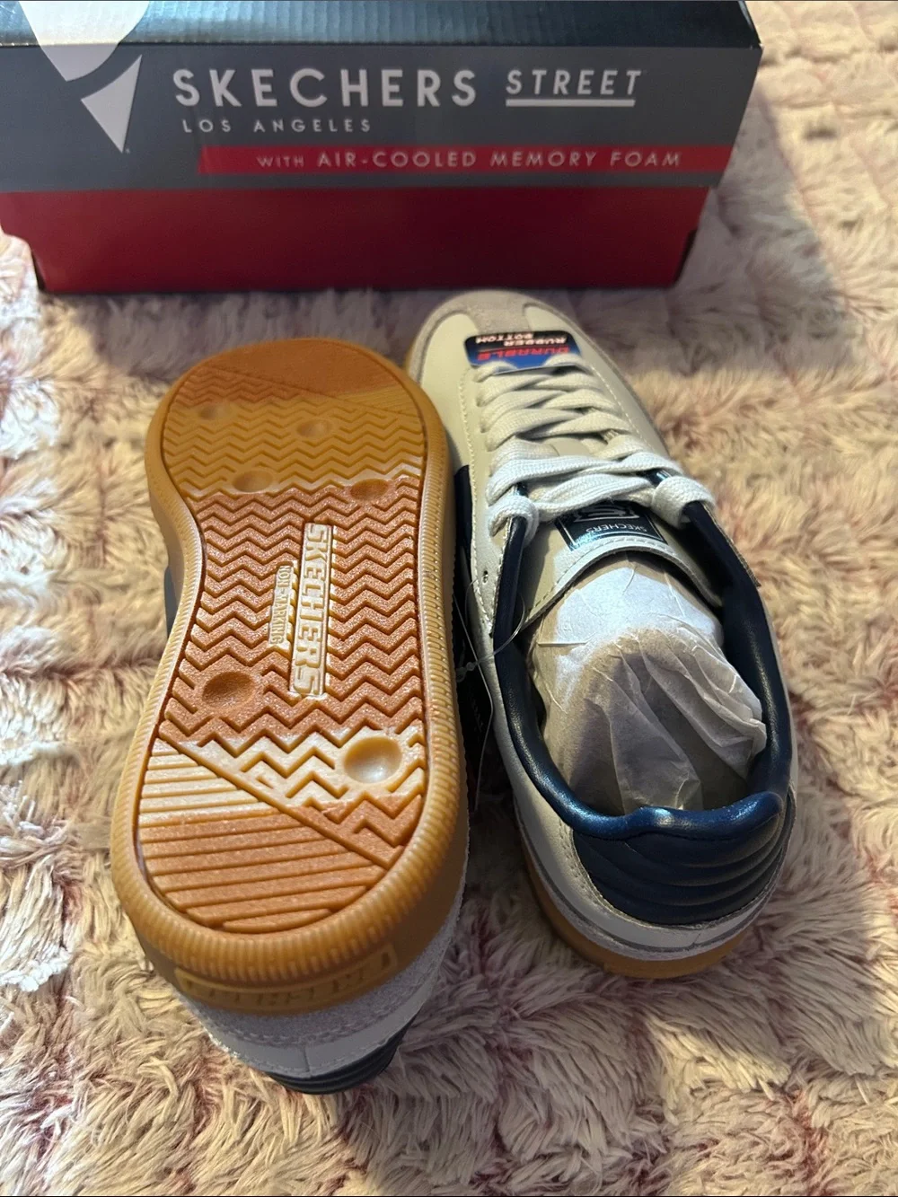 Skechers Boys' Hotshot Junior Varsity sneakers size 2.5